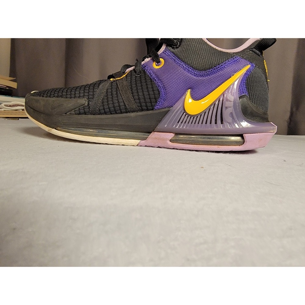 Nike LeBron James Witness VII Men's‎ Size 12 Shoes - Picture 2 of 10